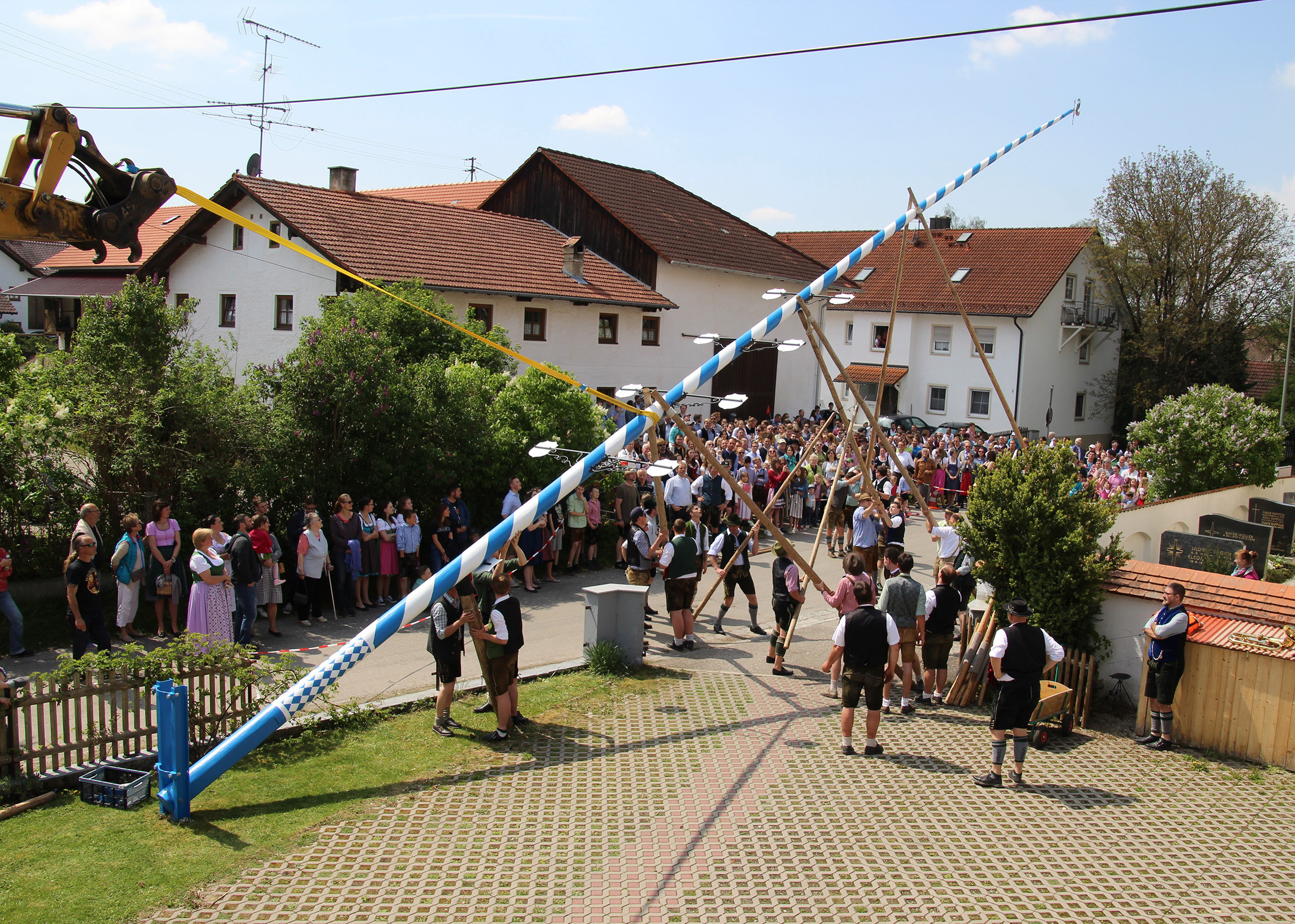 Maibaumaufstellen 2019